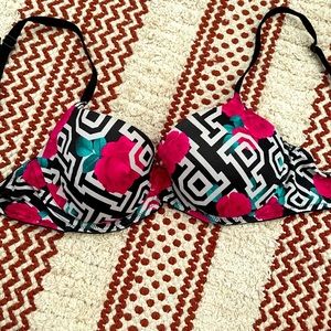 Victoria’s Secret Lighty Lined Bra